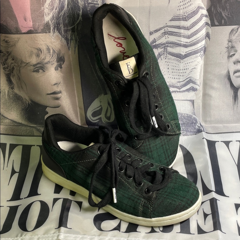 Ellen Degeneres Green Plaid Sneakers size 7